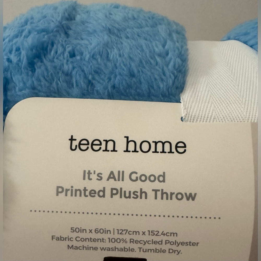 Teen Home It’s All Good Printed Plush Throw Blanket - Picture 3 of 8